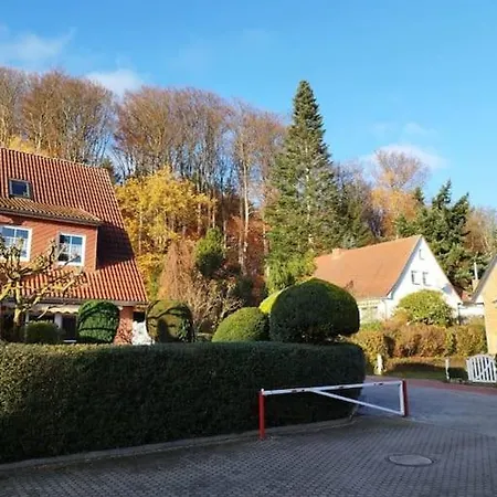 Gemuetliches Waldnahes Ferienhaus 펜션 바트 도베란